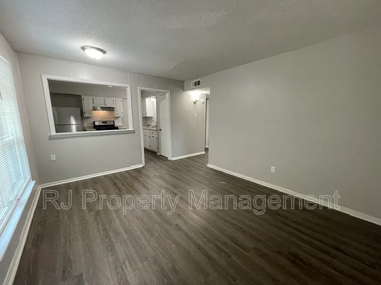 605 Patterson St #2 — Photo 2