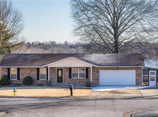 1102 Caroline Dr, Washington, MO 63090