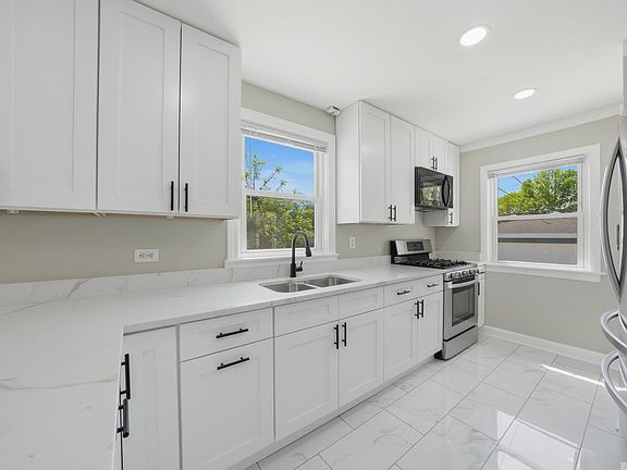 3rd image of 13116 S Avenue O