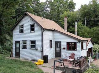 205 Valley St, Dubuque, IA 52003