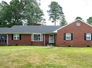 1136 E Woodland Rd, Petersburg, VA 23805