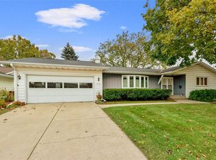 3700 2nd Ave SW, Cedar Rapids, IA 52404