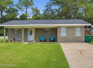 15504 Brandon Dr, Biloxi, MS 39532