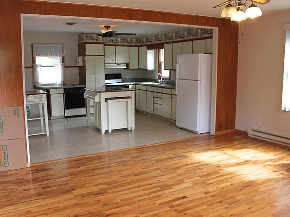 4th image of 3105 Maid Marion Ln