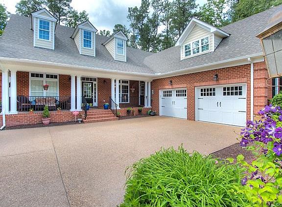 3rd image of 5930 Brickshire Dr