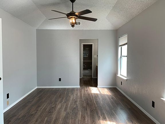 5th image of 2617 Remmington Dr