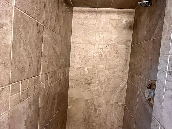 5th image of 121 E Gorham St #16443969