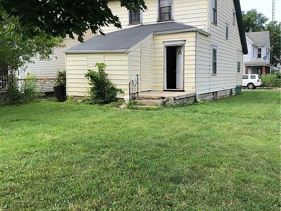 3rd image of 1330 Schaeffer St