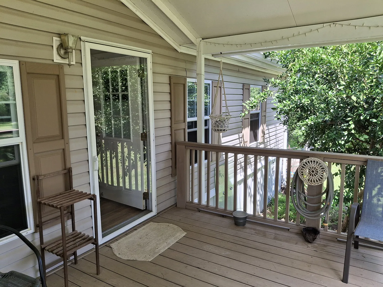 291 Payton Rd — Photo 2