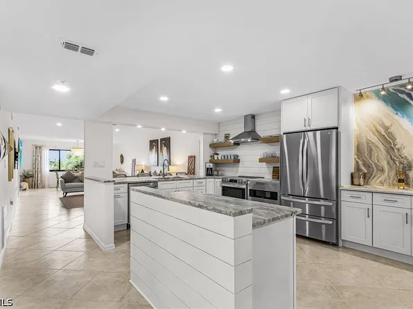 9901 Sunset Cove Ln APT 237, Fort Myers, FL 33919