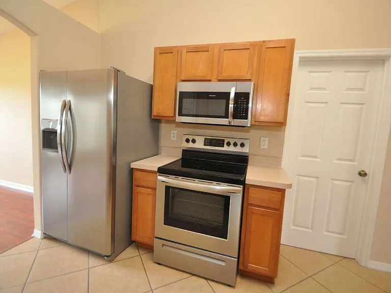 37 Louisburg Ln — Photo 10