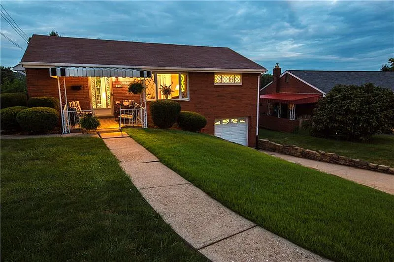5317 Holiday Dr photo 1