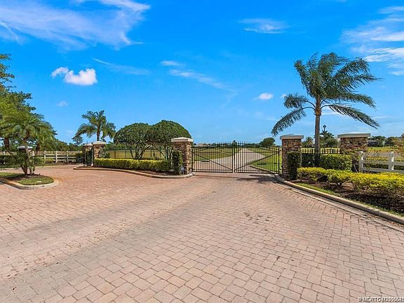 3rd image of 3265 SW Stoneybrook Way