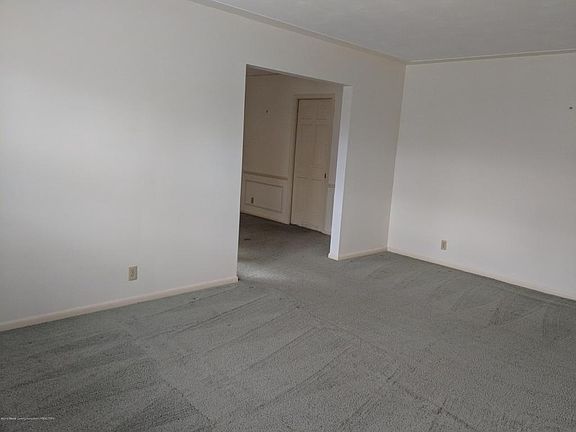 2nd image of 4332 Shady Hill Ln