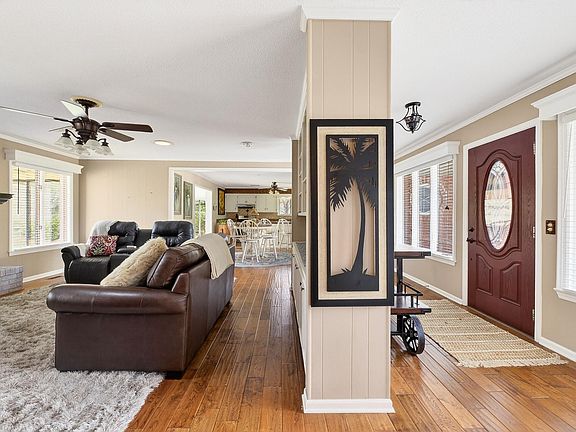 4th image of 207 Cooper Dr