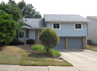 1516 Democracy Dr NW, North Canton, OH 44720