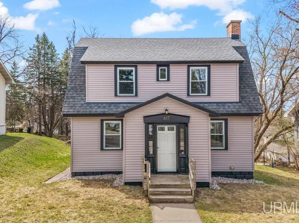 617 E East St, Iron Mountain, MI 49801