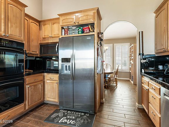 4th image of 1140 Country Club Dr