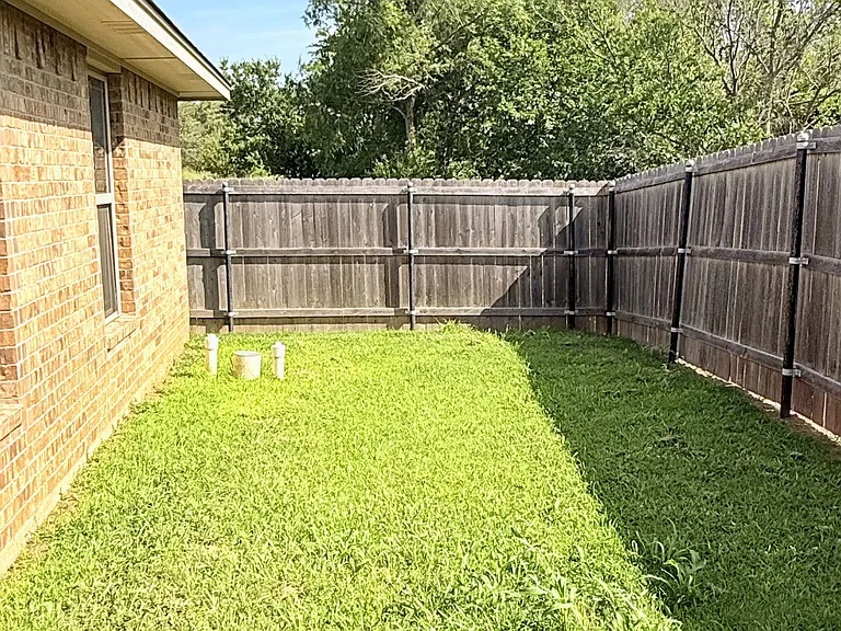 28 NE Summerwood Dr — Photo 7