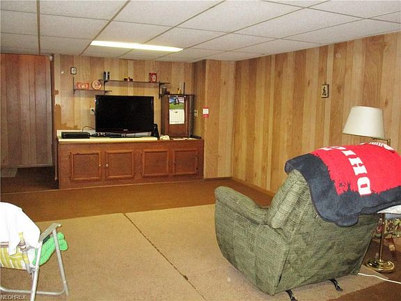 5th image of 3342 Terry Ln