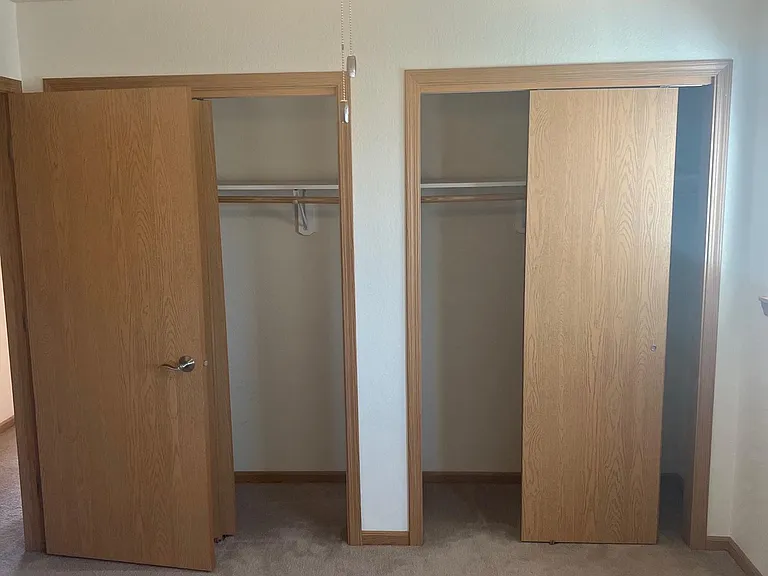 841 Stonecrop Dr — Photo 5