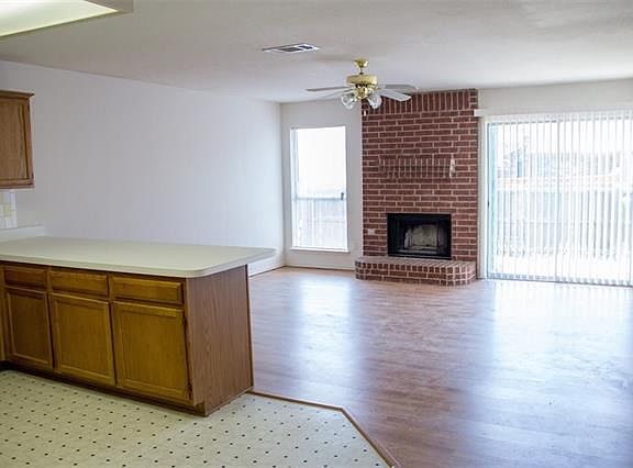 4th image of 1607 Summers Dr