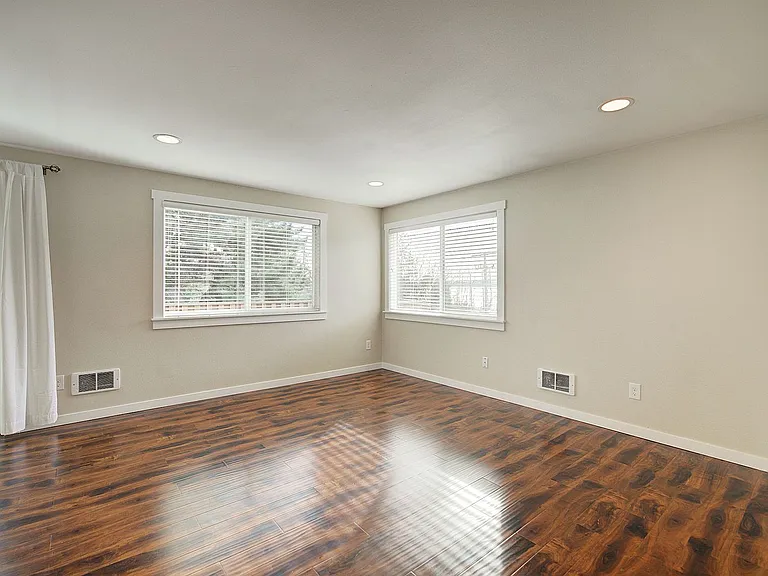 9840 NE 116th Street — Photo 8