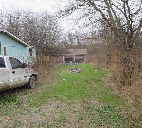 3rd image of 1328 Private Road 3786