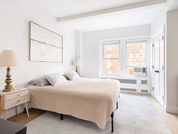 5th image of 433 W 34th St APT 9G