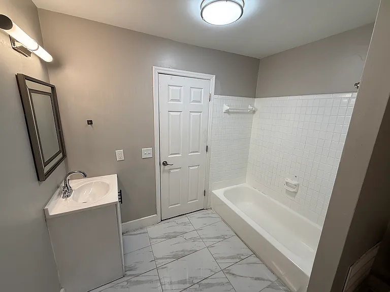 168 Coventry Pl — Photo 14