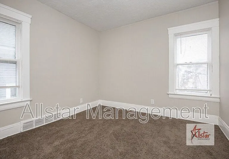 11602 Tuscora Ave #UP — Photo 21