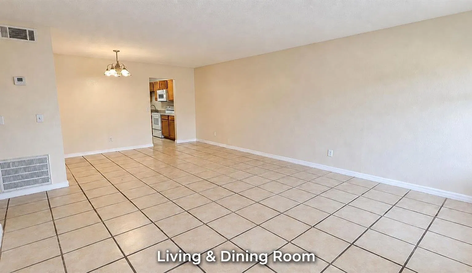 605 Northlake Blvd — Photo 4