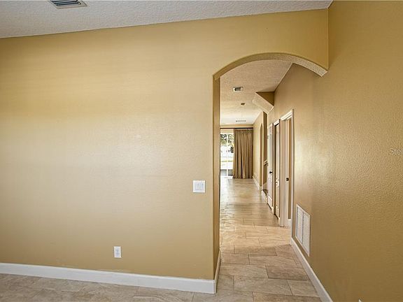 4th image of 23833 Sardinia Dr