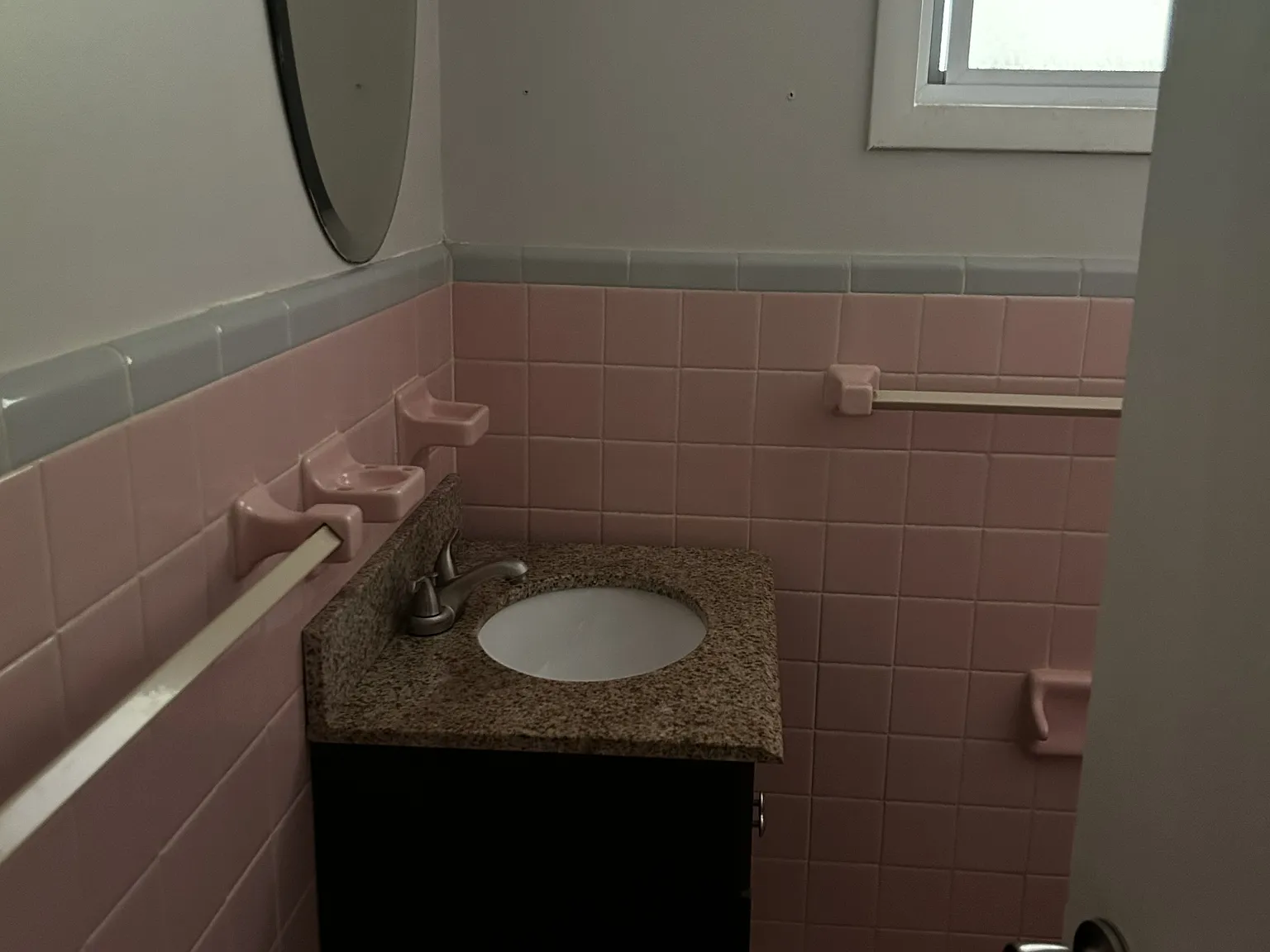 4 bed, 2.5 bath, 2447 sqft, $2,500 — Photo 2