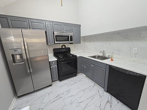 Fully Renovated Kitchen