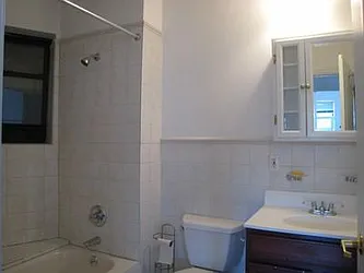 Rented by R New York