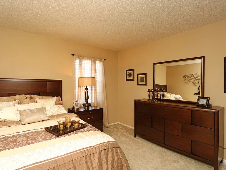 Cedar Bend — Photo 19