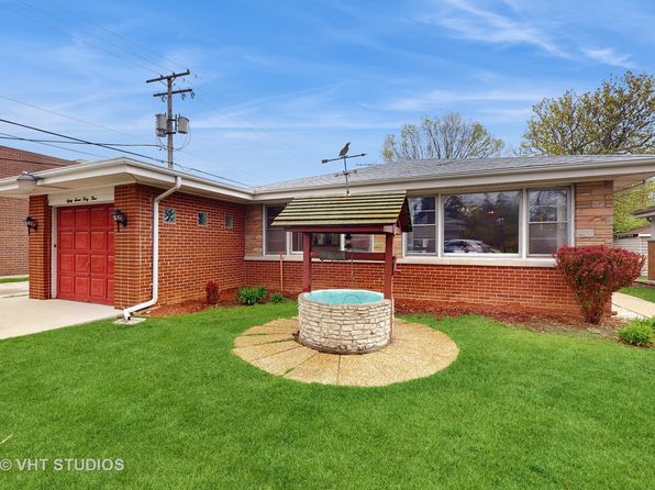 8743 Kedvale Ave, Skokie, IL 60076