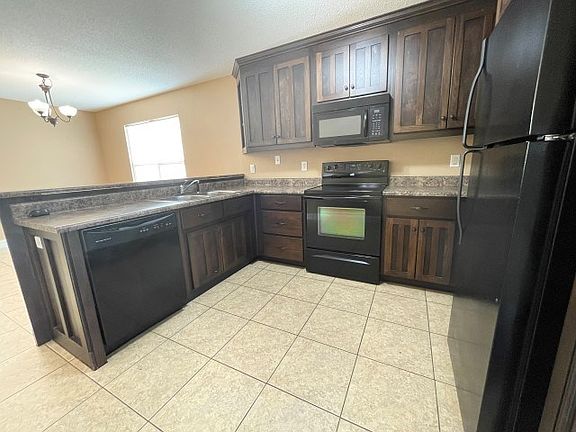 5th image of 4921 Patton Dr