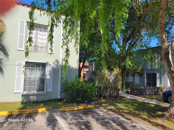 10802 N Kendall Dr #P5, Miami, FL 33176