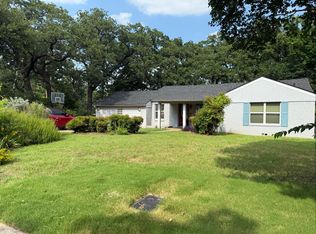 1401 S Oak St, Arlington, TX 76010