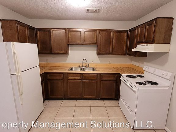 4th image of 6188 Wooded Way APT B