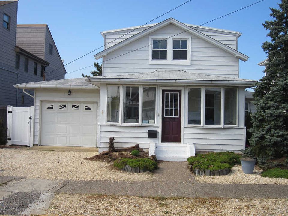 2nd image of 109 White Ave