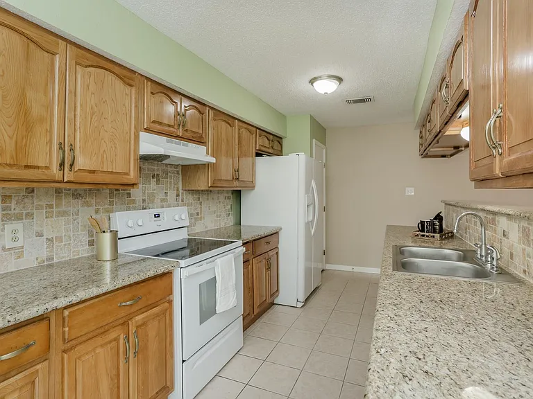 2146 Greenbriar Colony Dr #3 — Photo 11