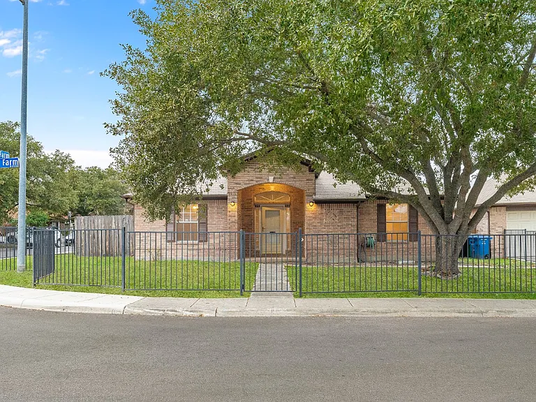 4707 Highland Farm — Photo 1
