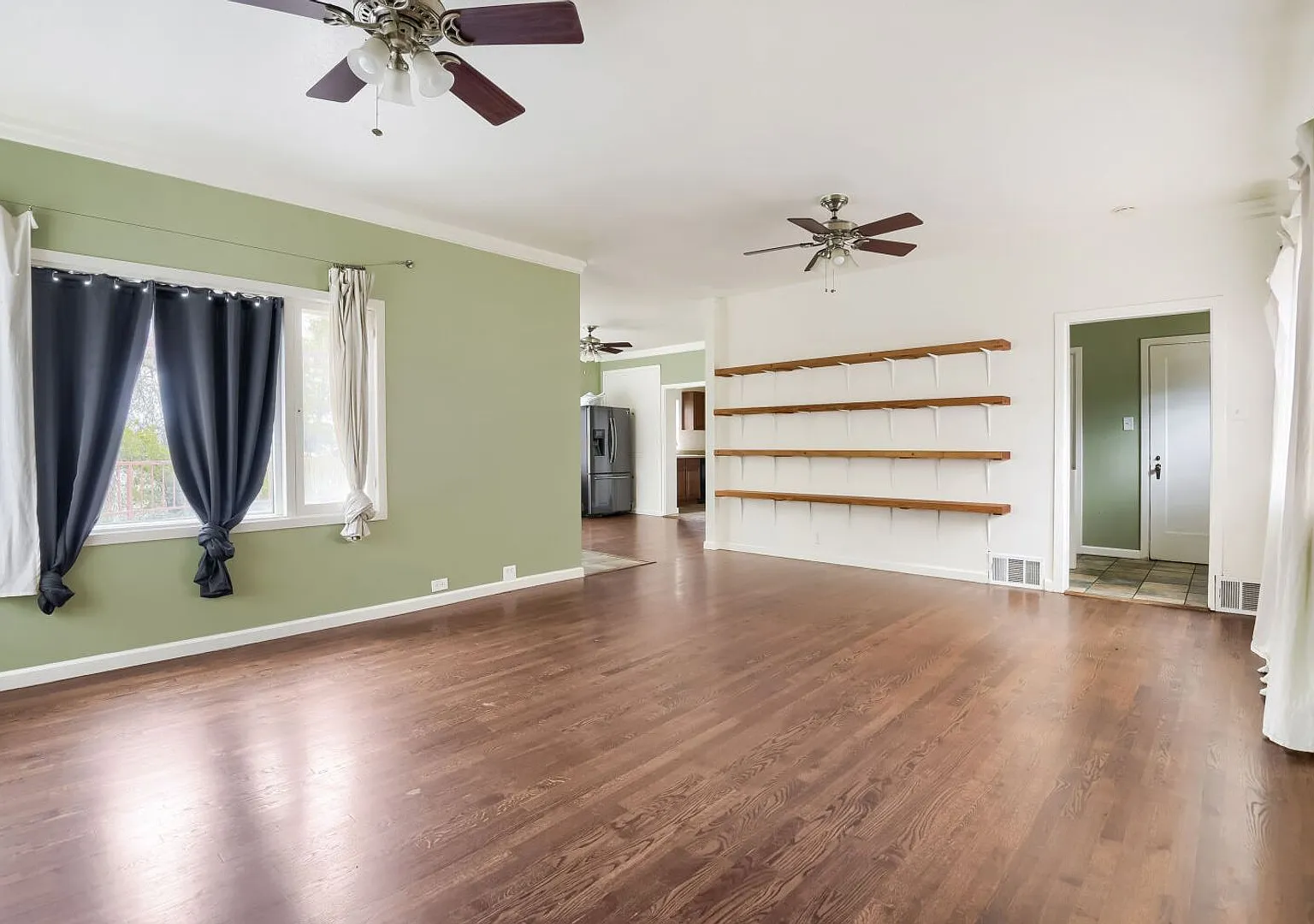 Private Retreat with Mountain Views Near Olde Town Arvada — Photo 4