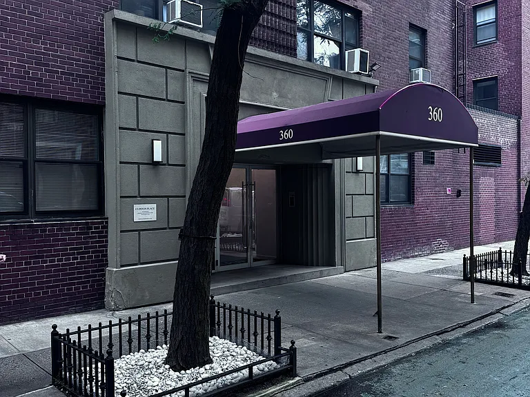 360 W 55th St #4C — Photo 16