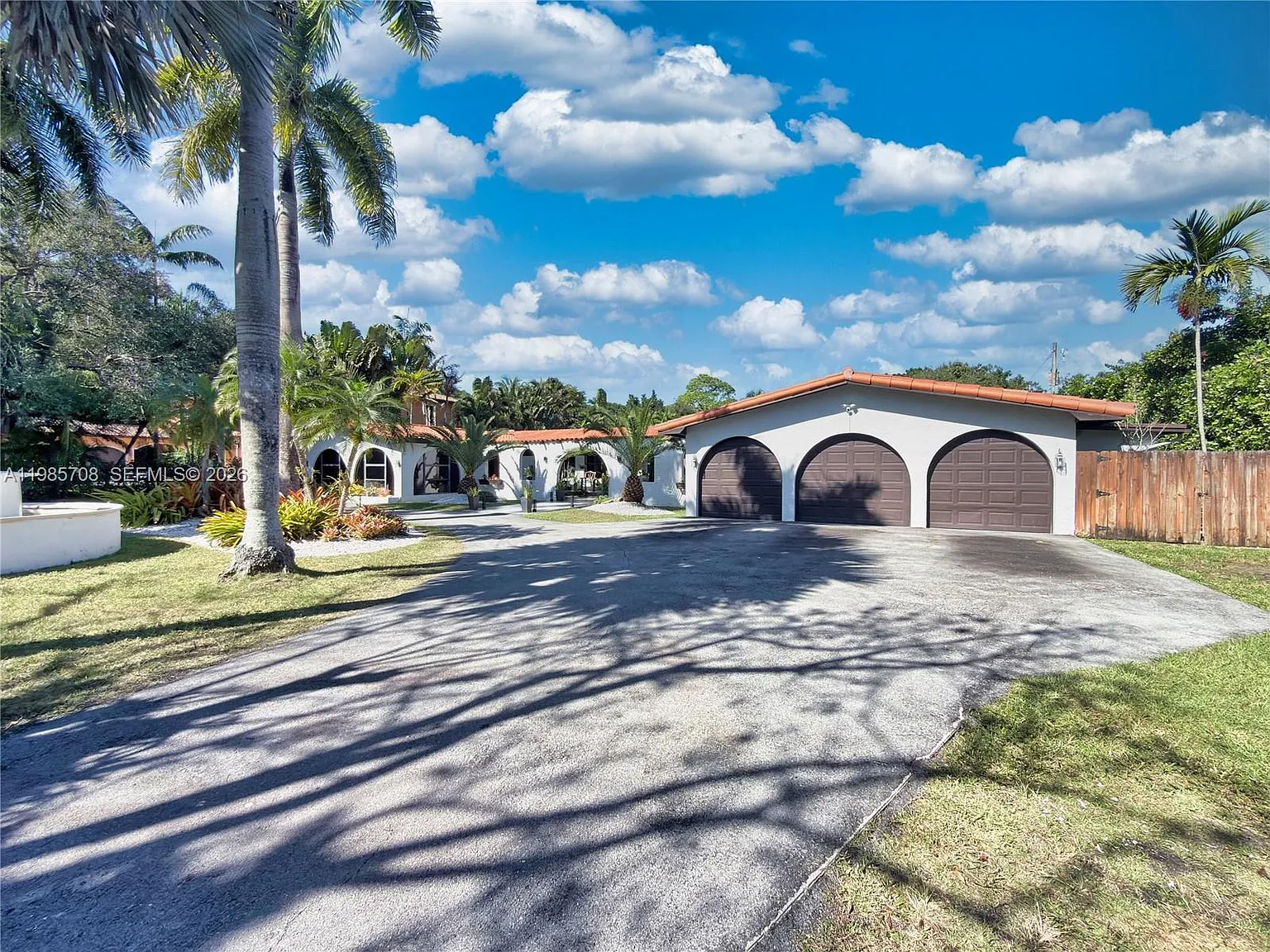 Suniland Estates — Photo 3
