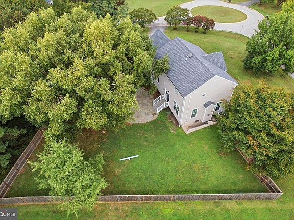 4th image of 965 Cat Bird Ln
