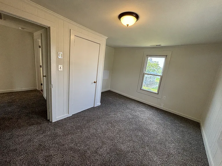 400 Little Water St — Photo 7